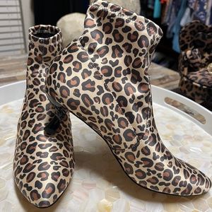 New without Box Katey Perry Brigette Leopard Boots Size 8 1/2